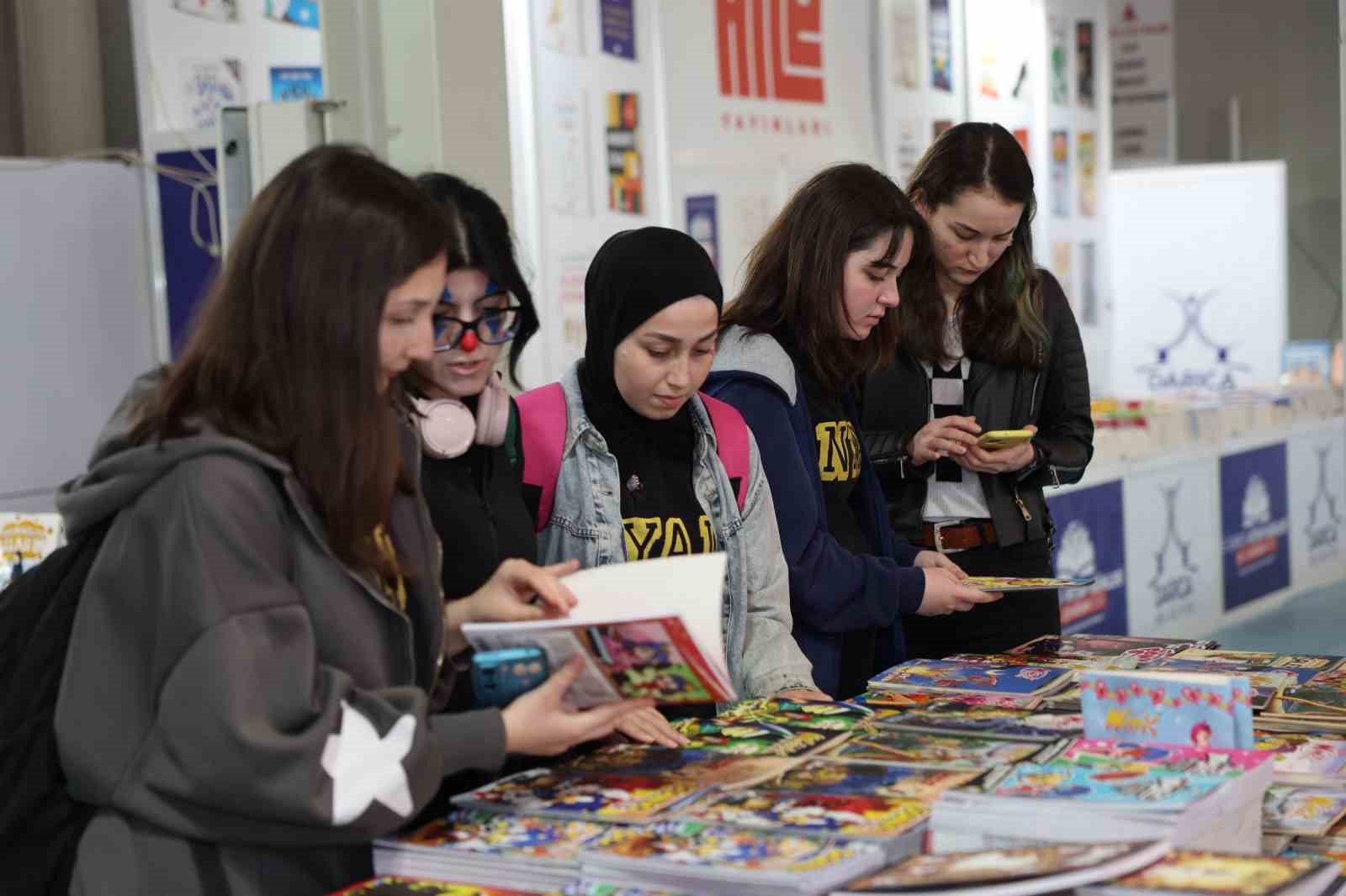 Darıca 5. Kitap Fuarı’nı binlerce kişi ziyaret etti
