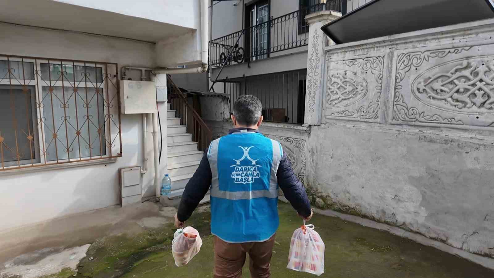 Darıca Belediyesi ramazan boyunca ihtiyaç sahiplerine sıcak yemek ulaştıracak
Darıca Belediyesi ramazan boyunca ihtiyaç sahiplerine sıcak yemek ulaştıracak