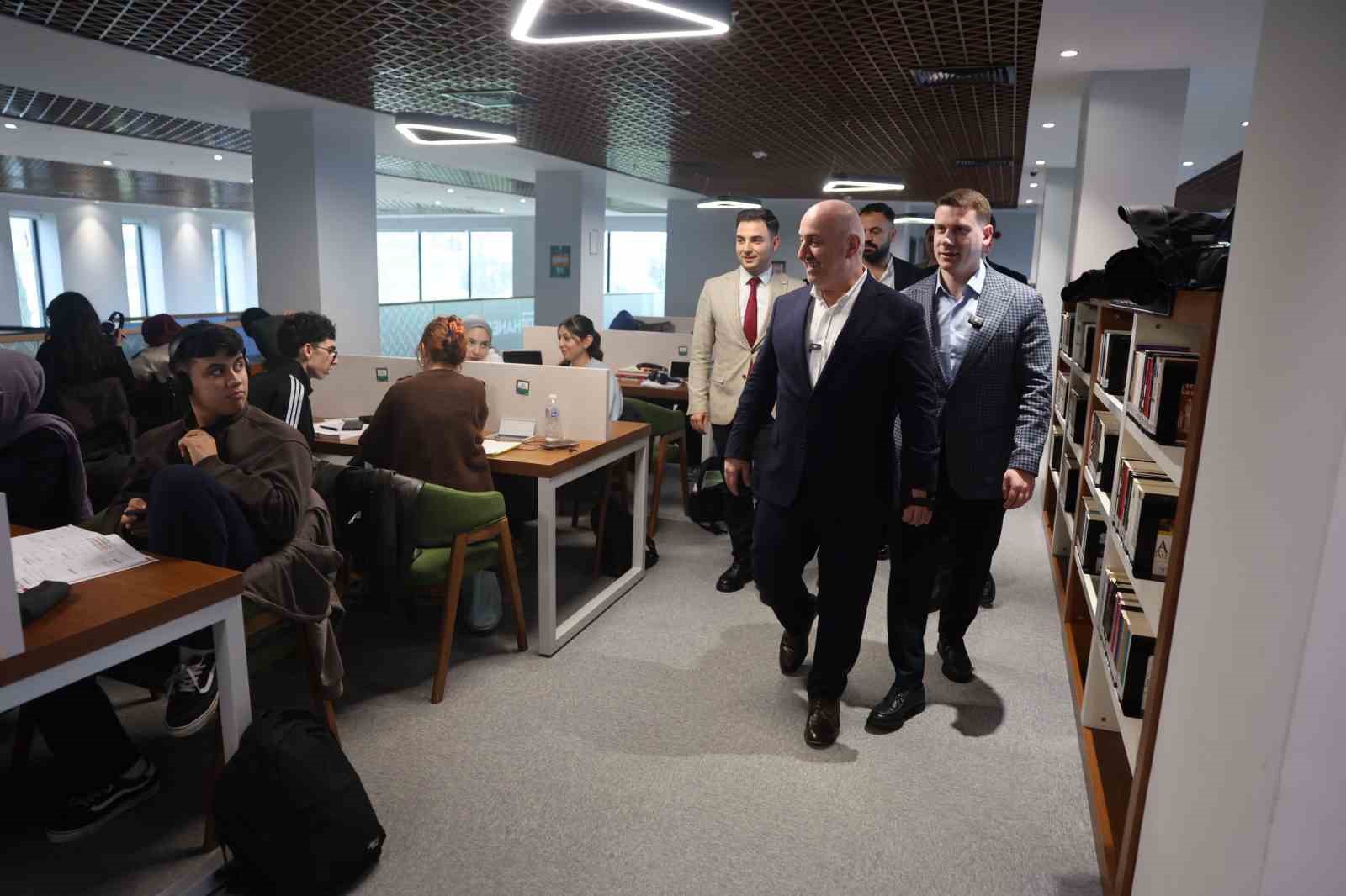 Darıca’da gençlik yatırımları incelendi
Darıca’da gençlik yatırımları incelendi