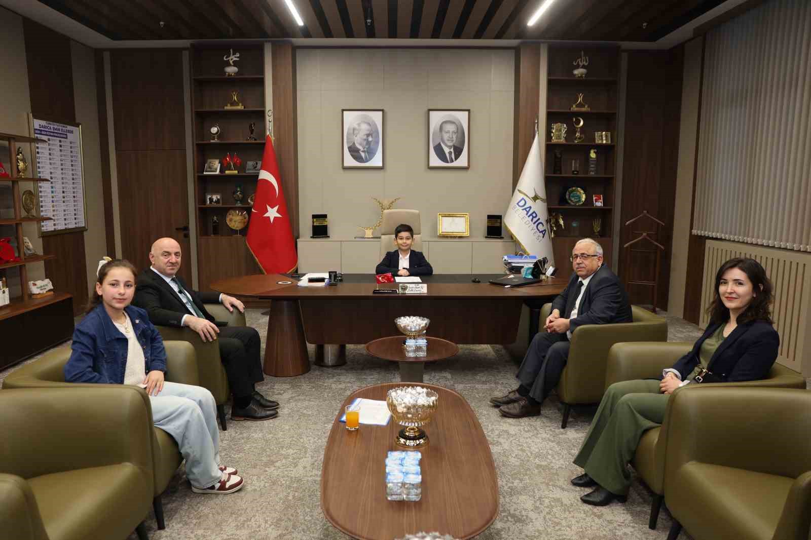 Darıca’da makam koltuğu geleceğin başkanlarına devredildi
