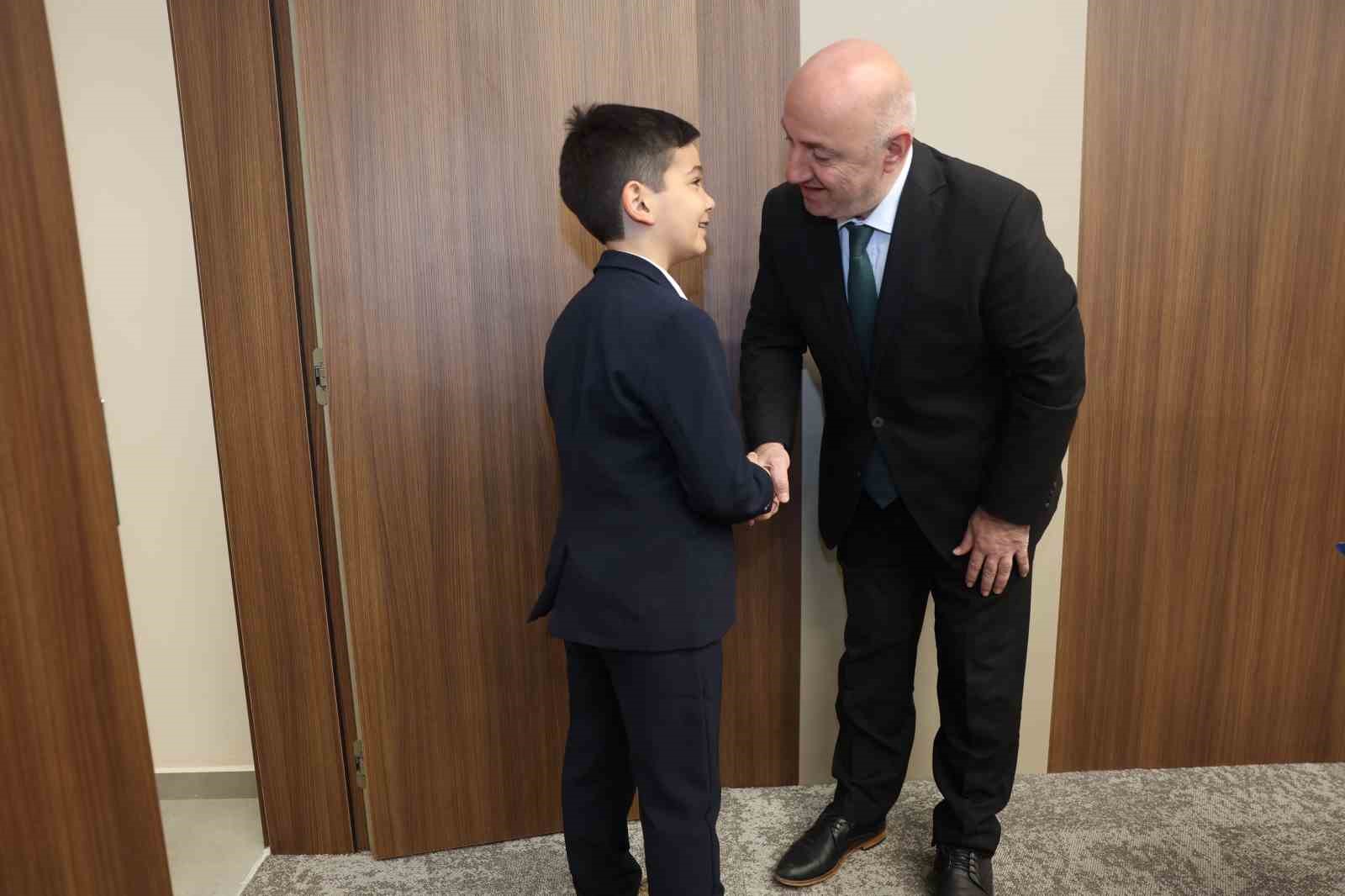 Darıca’da makam koltuğu geleceğin başkanlarına devredildi
