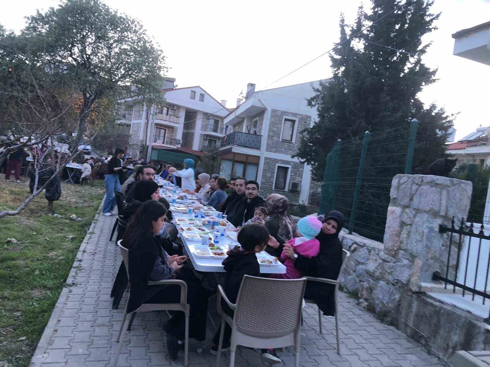 Datça İmam Hatip Lisesi’nden iftar yemeği
