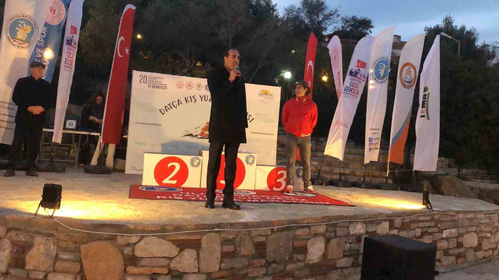 Datça Kış Yüzme Maratonu’nda ödüller sahiplerini buldu
