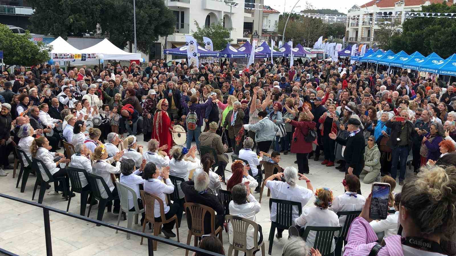 Datça’da 7. Badem Çiçeği Festivali coşkuyla başladı
