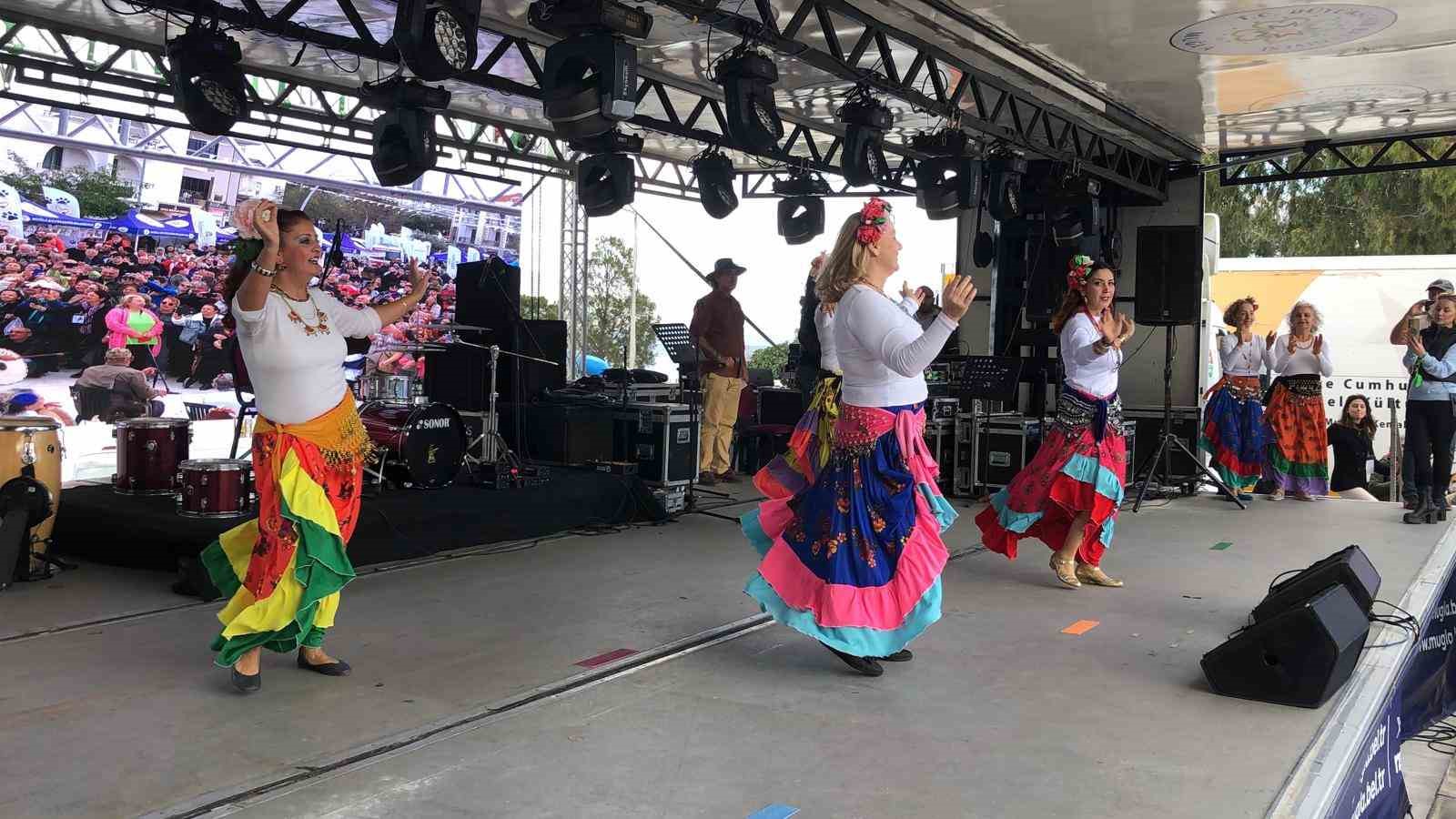 Datça’da 7. Badem Çiçeği Festivali coşkuyla başladı
