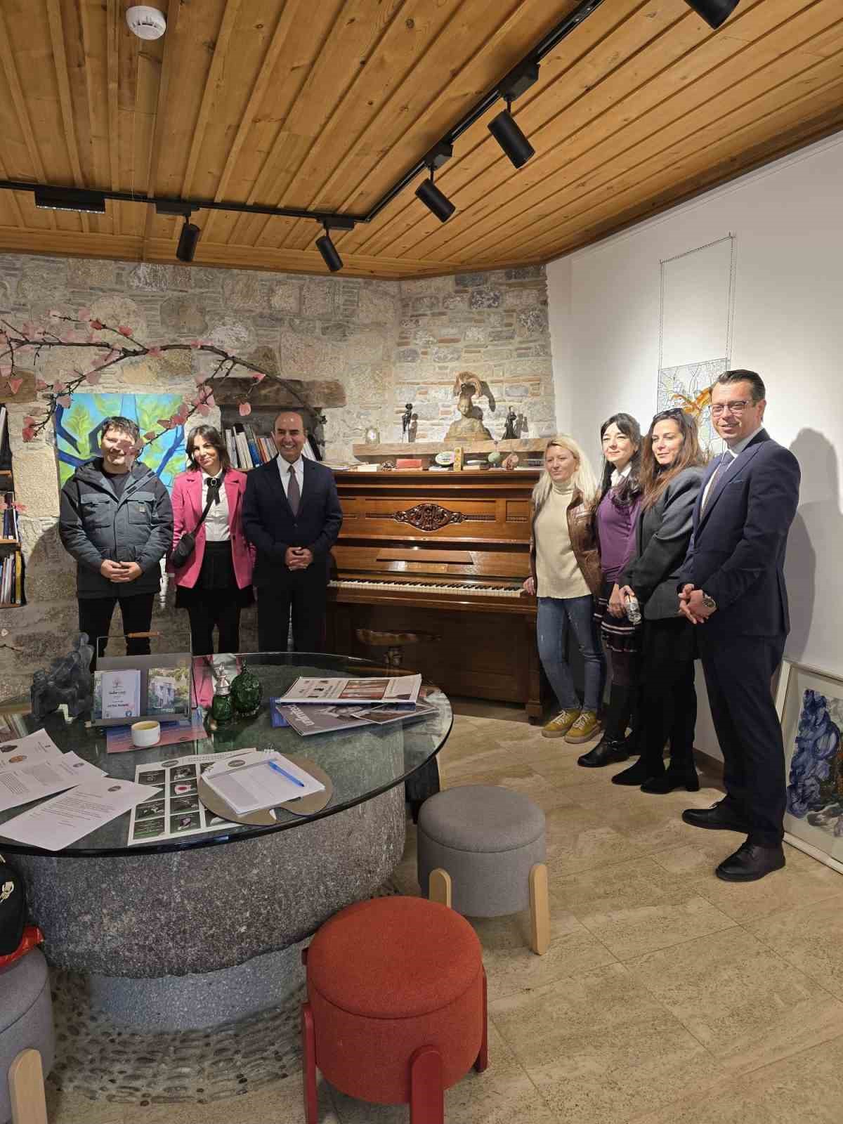 Datça’da öğrenciler sanata doydu
