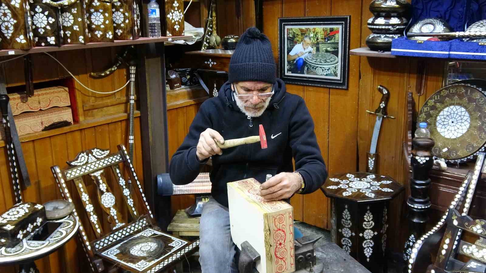 Dayısından öğrendiği padişah mesleğini 44 yıldır sürdürüyor
