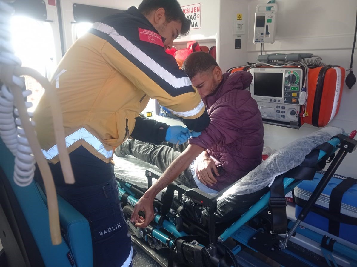 Defne’de ev yangını: 1 kişi dumandan etkilendi
