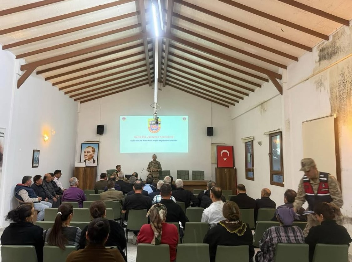 Defne’de jandarmadan vatandaşlara bilgilendirme çalışması
