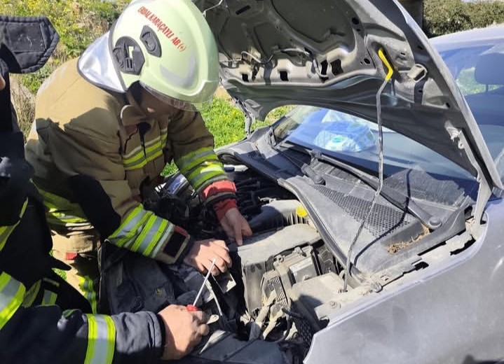 Defne’de uçurumdan yuvarlanan otomobil sürücüsü yaralandı
