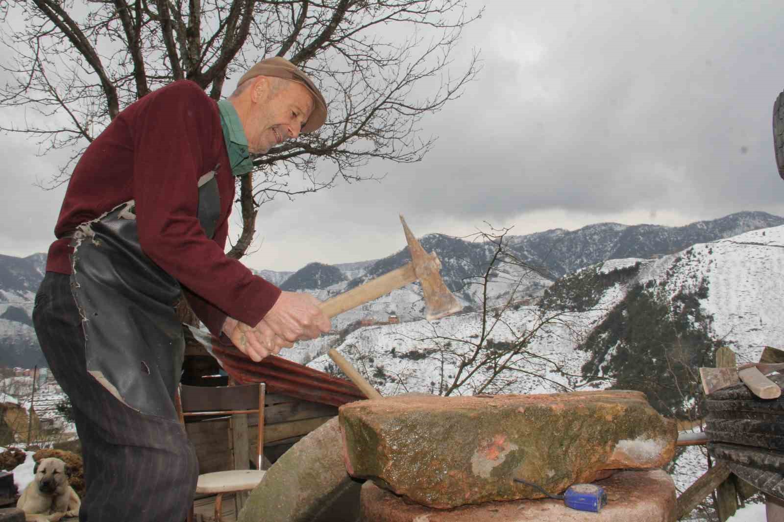 Değirmen taşının dilinden anlayan son usta
