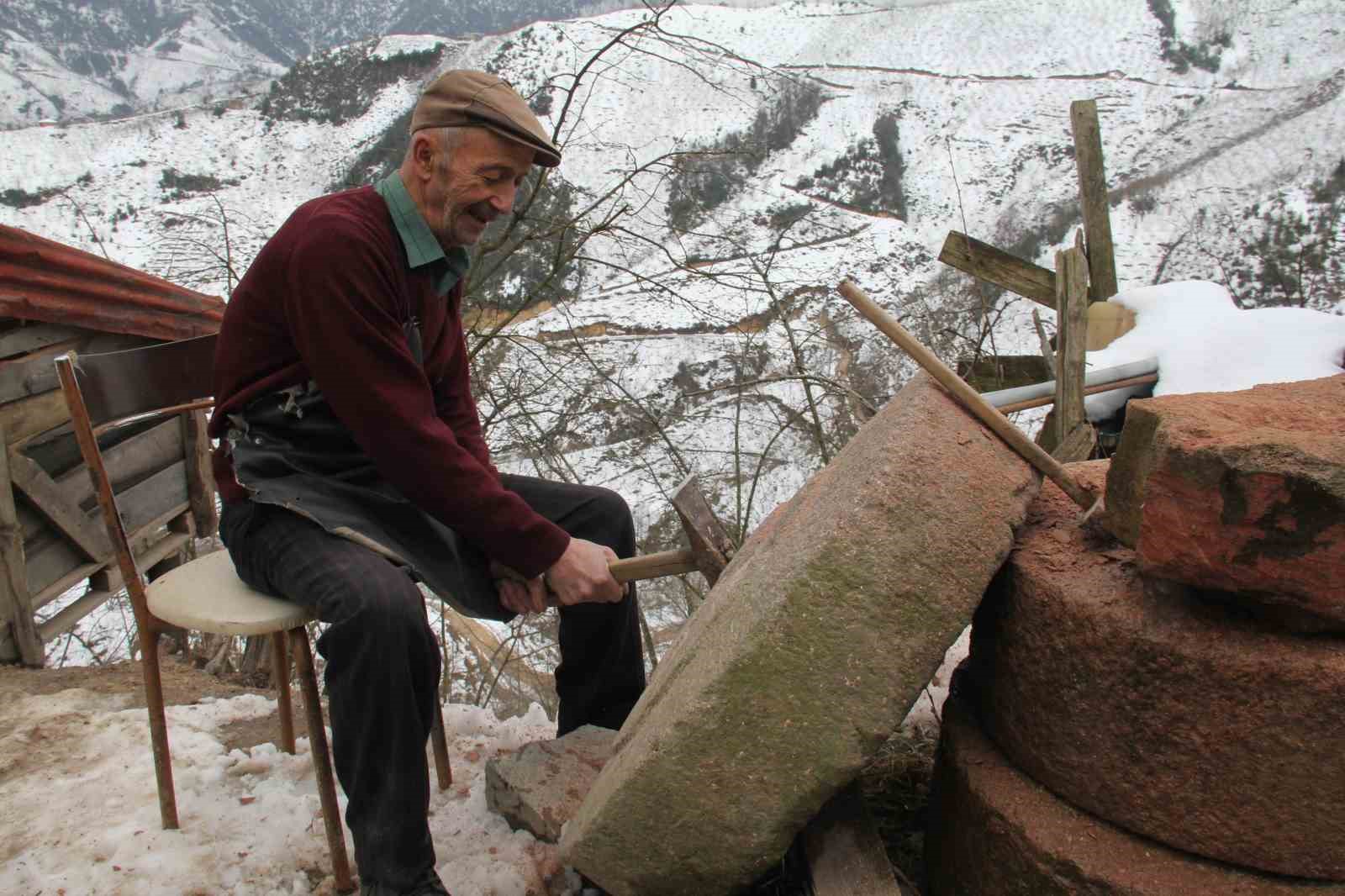 Değirmen taşının dilinden anlayan son usta
