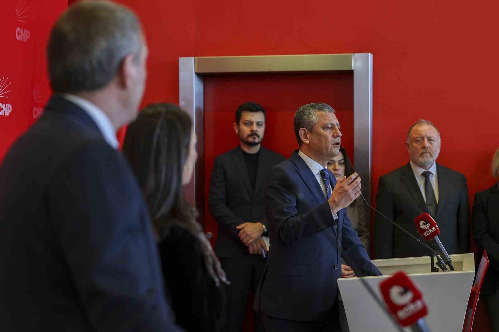 DEM Parti’den CHP’ye ziyaret
