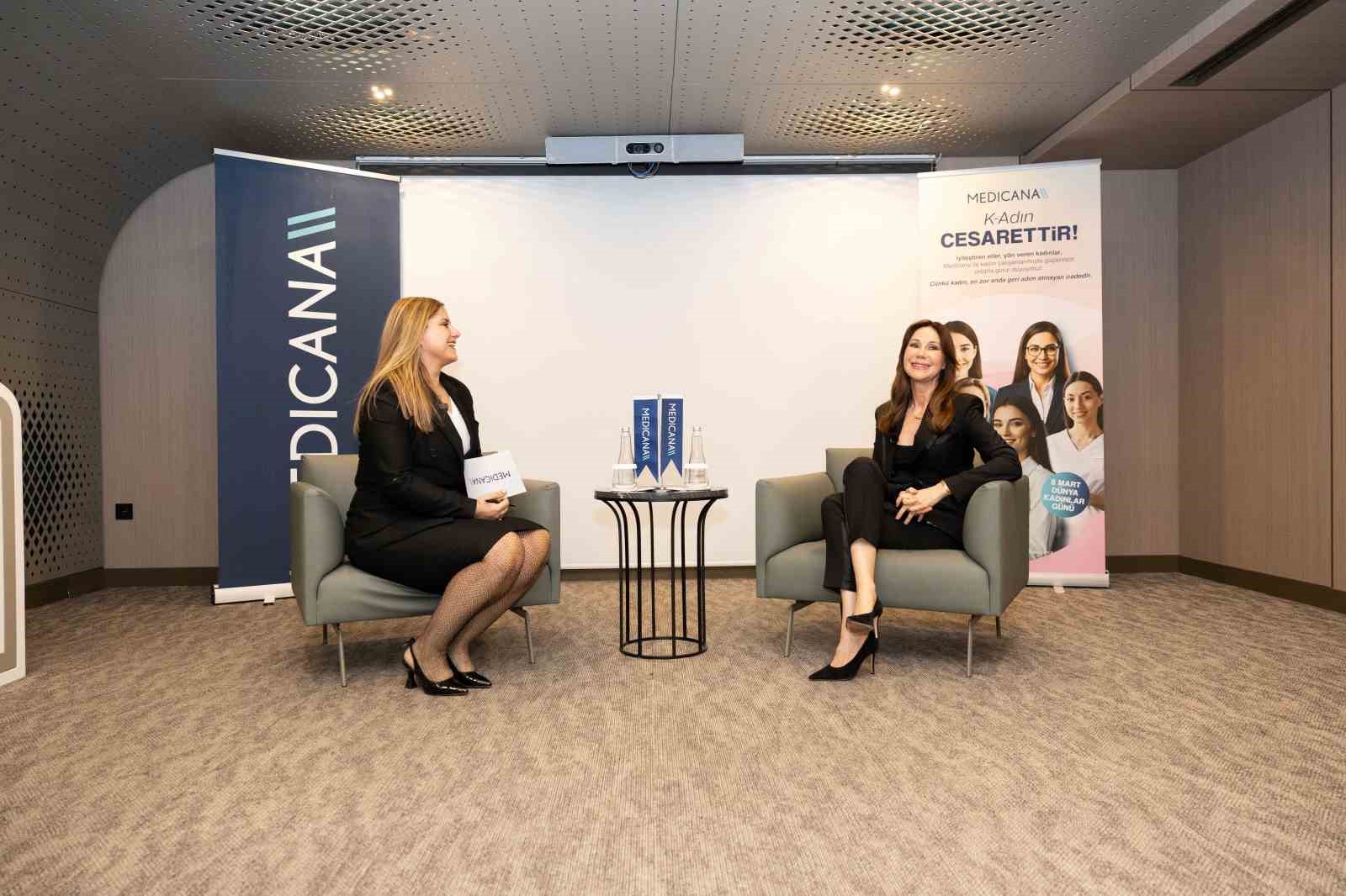 Demet Şener Dünya Kadınlar Günü etkinliğinde anne olmanın gücünü anlattı
