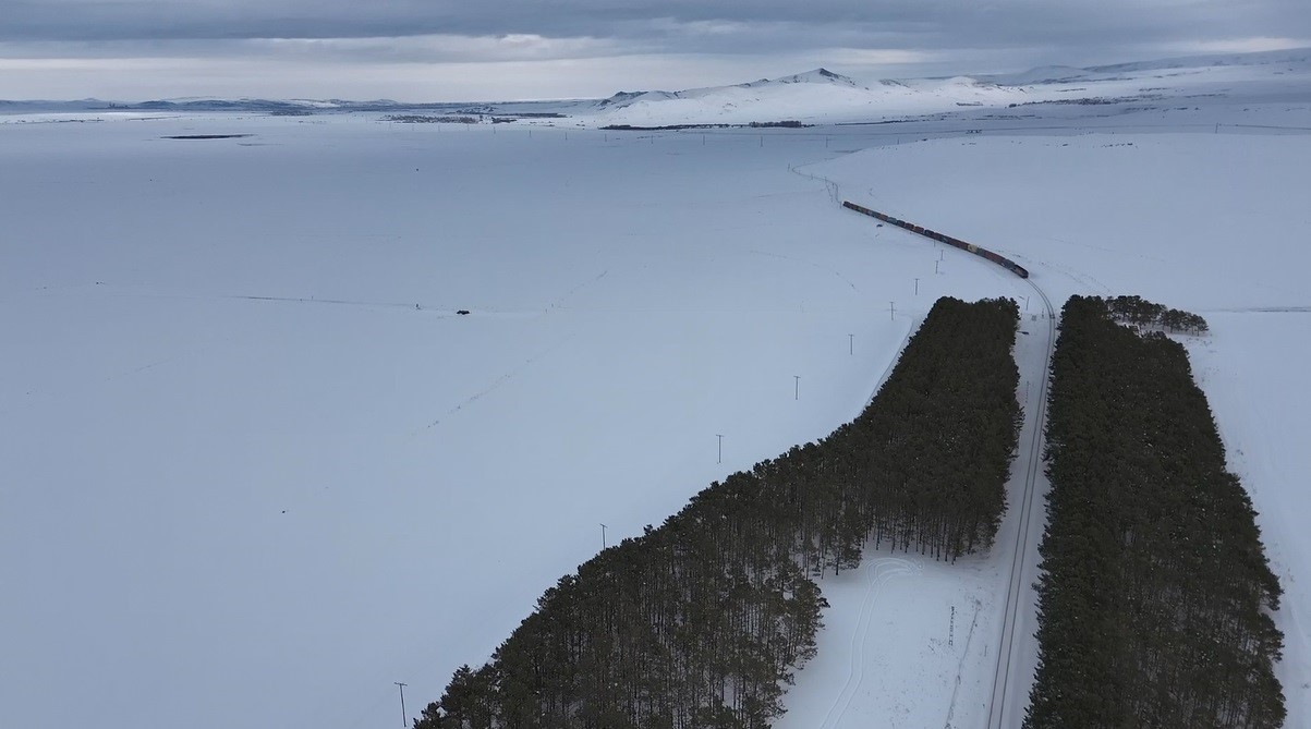 Demir İpek Yolu’nda görsel şölen: Karlar içinden süzülerek Kars’tan Avrupa’ya binlerce kilometrelik yolculuk
