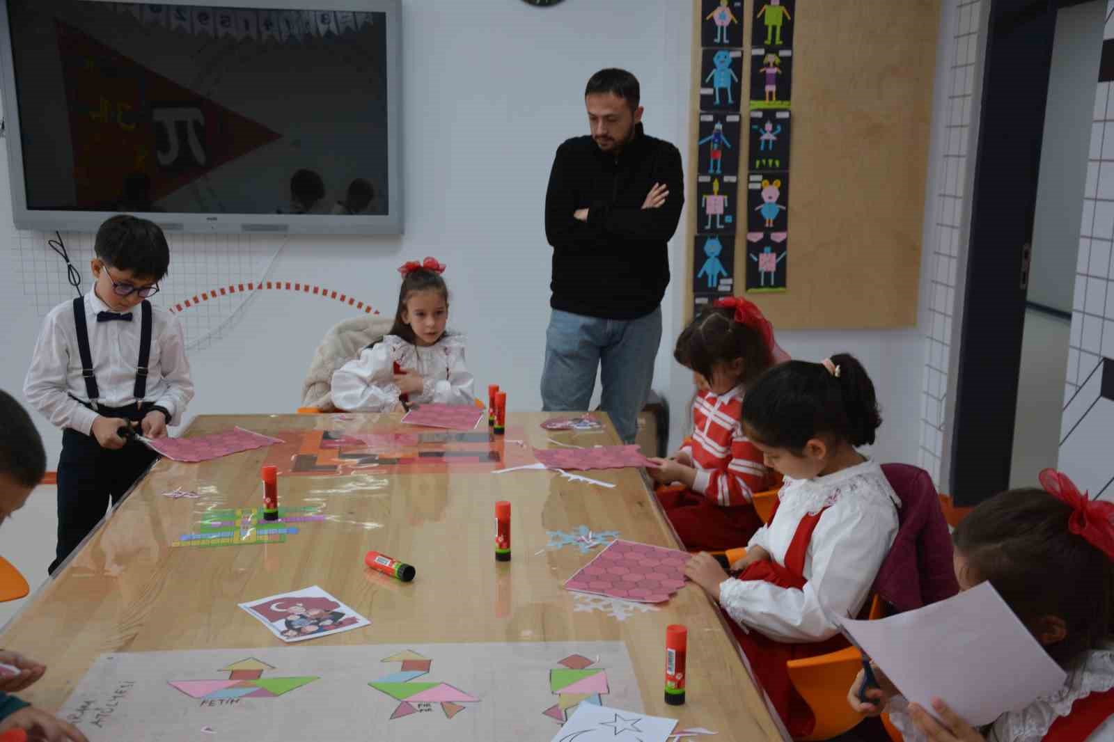 Demirci’de çocuklar bayramı bilimle kutladı
