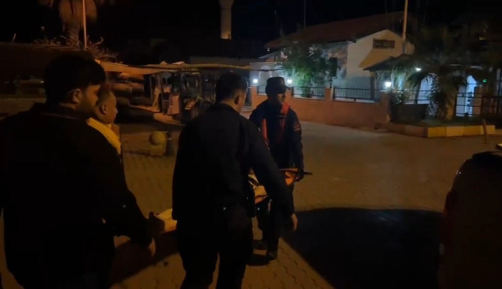 Demre Kaleköy’de rahatsızlanan kişi, sahil güvenlik botuyla tahliye edildi
