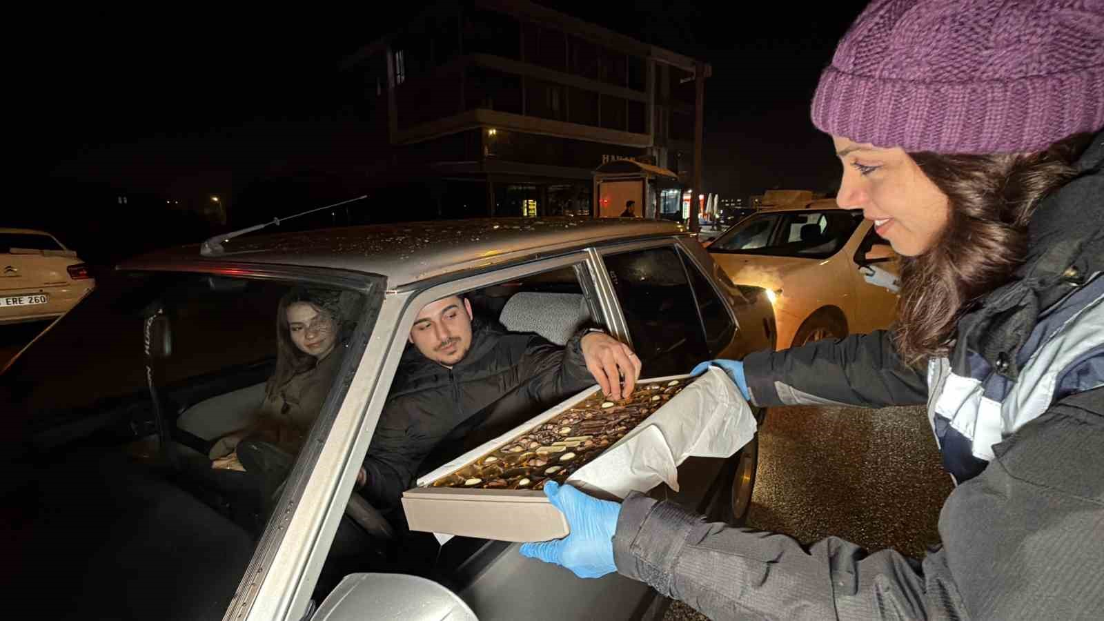 Denetime girenler ceza yerine çikolata yedi
