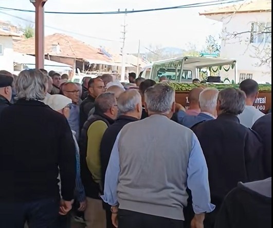 Denetimli serbestlikteki arkadaşı tarafından öldürülen gurbetçi son yolculuğuna uğurlandı
