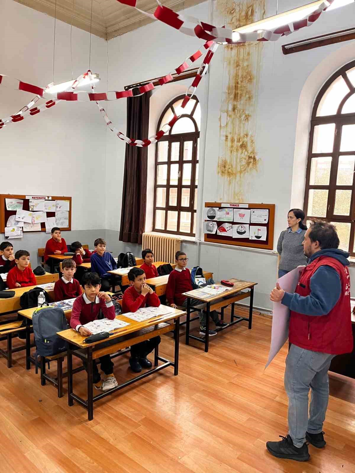 Deneyap Teknoloji Atölyeleri tanıtımı okullarda devam ediyor
Deneyap Teknoloji Atölyeleri tanıtımı okullarda devam ediyor