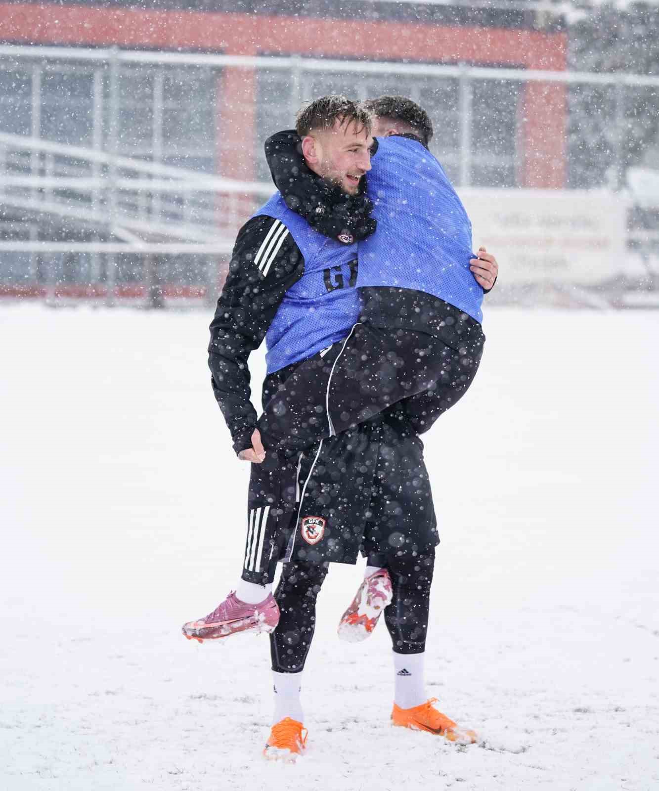 Denis Draguş: "Gaziantep’e tekrar döndüğüm için çok mutluyum"
