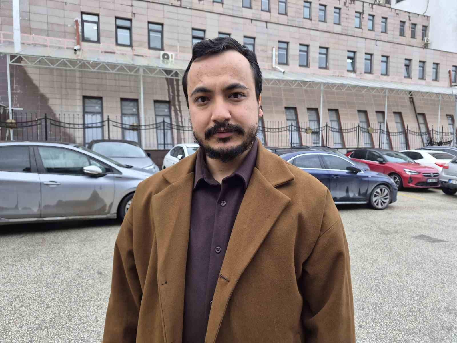 Denizbank’ta çalışırken geçirdiği kaza hayatını kararttı
Denizbank’ta çalışırken geçirdiği kaza hayatını kararttı