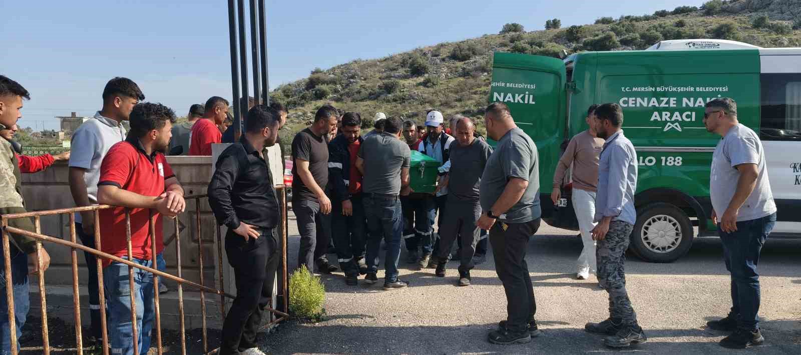 Denizde cansız bedenleri bulunmuştu: İki arkadaştan birinin cenazesi defnedildi

