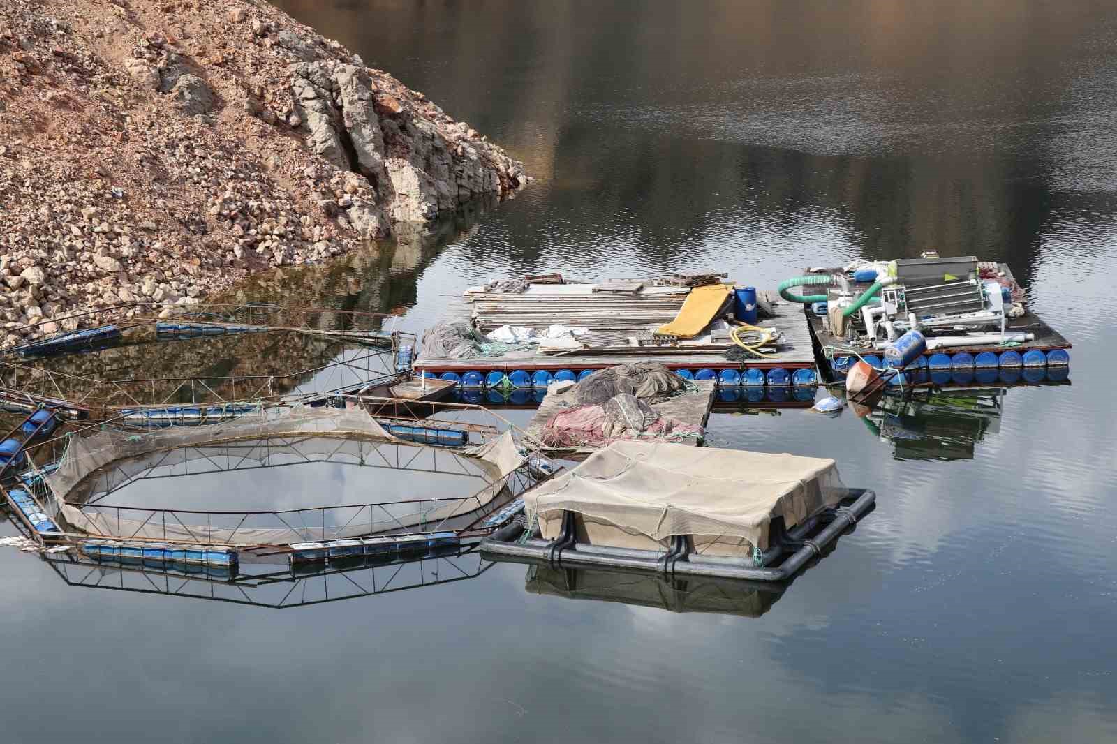Denizi olmayan Erzurum’da yılda 300 tona yakın balık üretiyorlar
Denizi olmayan Erzurum’da yılda 300 tona yakın balık üretiyorlar