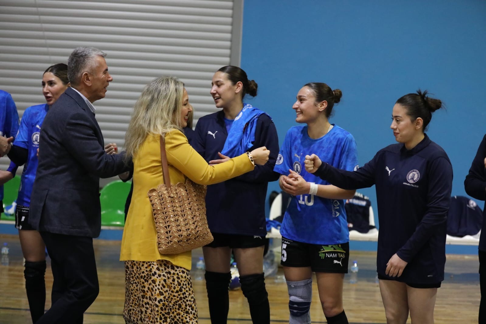 Denizin kızları nefes kesen maçta Üsküdar’ı devirdi
Denizin kızları nefes kesen maçta Üsküdar’ı devirdi