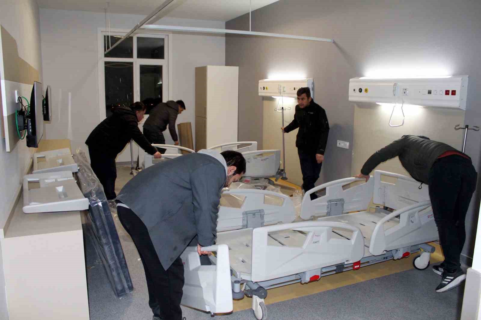 Denizli Acil Durum Hastanesinde son hazırlıklar tamamlanıyor
