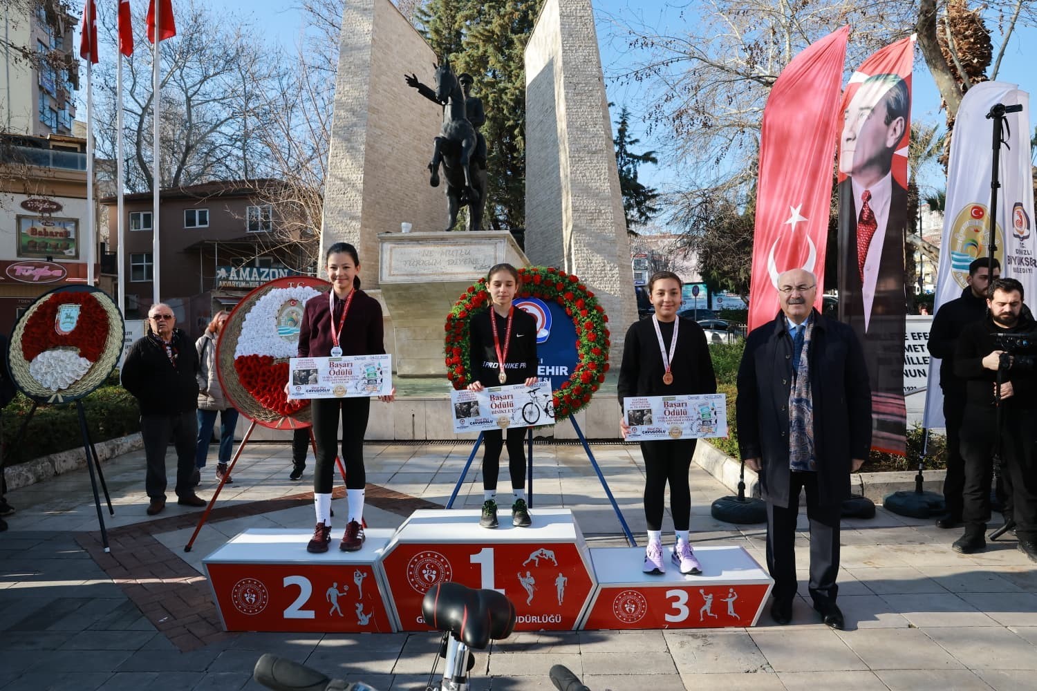 Denizli, Atatürk’ü 95 yıl sonra aynı saygı ve gururla andı
