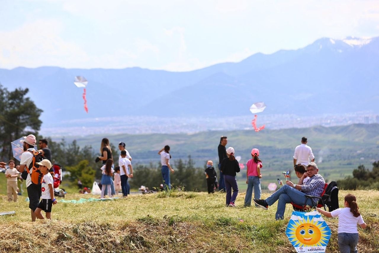 Denizli Büyükşehirden çocuklara özel şenlik
