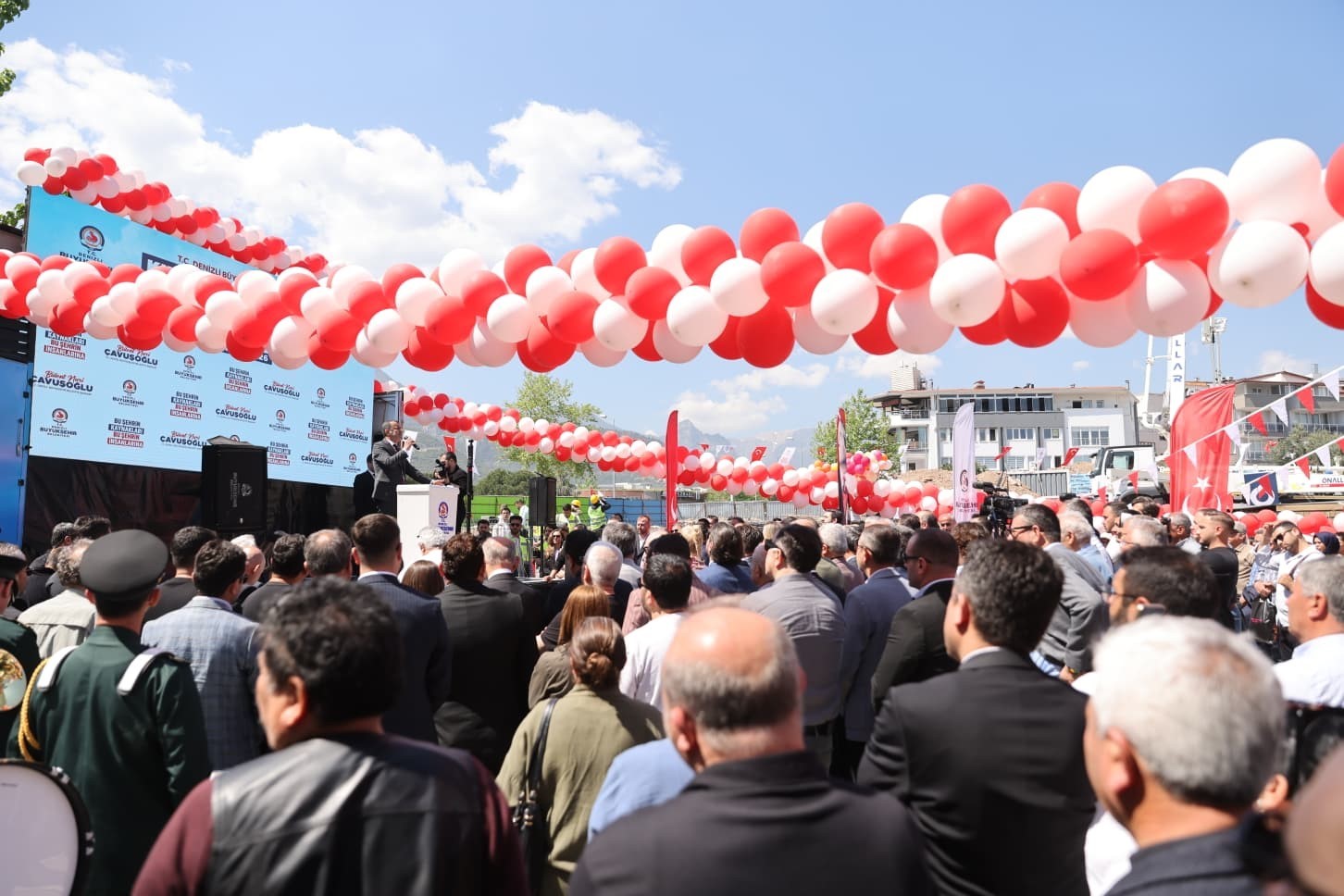 Denizli Büyükşehirden dayanışmayı büyütecek dev yatırım
