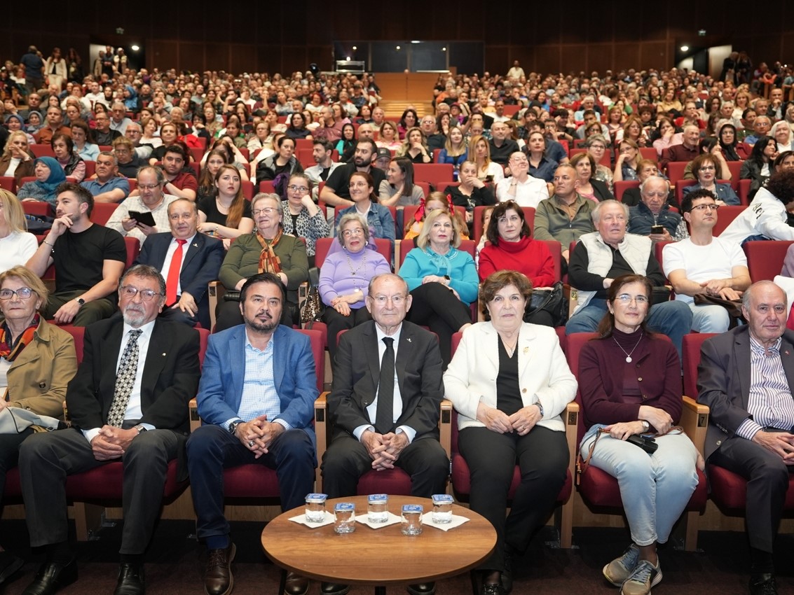 Denizli Büyükşehirden "Sanat Güneşi" için vefa gecesi
