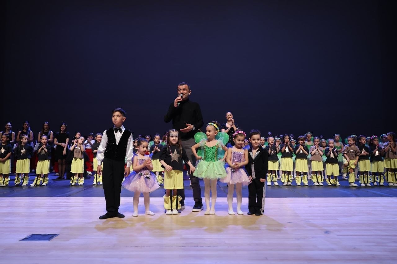 Denizli Büyükşehir’in 23 Nisan etkinlikleri miniklerle başladı
