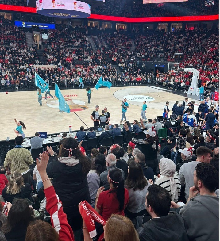 Denizli ev tekstilinden milli takımla stratejik marka hamlesi
Denizli ev tekstilinden milli takımla stratejik marka hamlesi