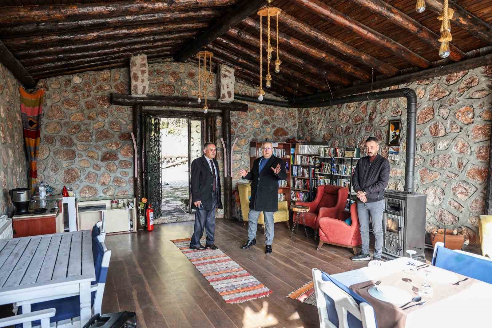 Denizli İl Kültür ve Turizm Müdürü Özel, Çameli Belediye Başkanı Arslan’ı ziyaret etti
