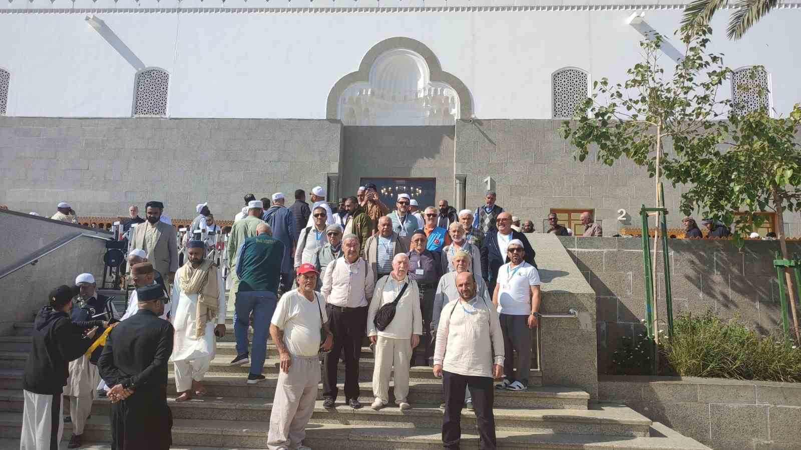 Denizli kafilesinden kutsal topraklarda duygu dolu ziyaretler
