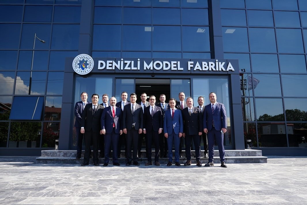 Denizli Model Fabrika etrafında bölgesel sanayi iş birliği genişliyor
Denizli Model Fabrika etrafında bölgesel sanayi iş birliği genişliyor