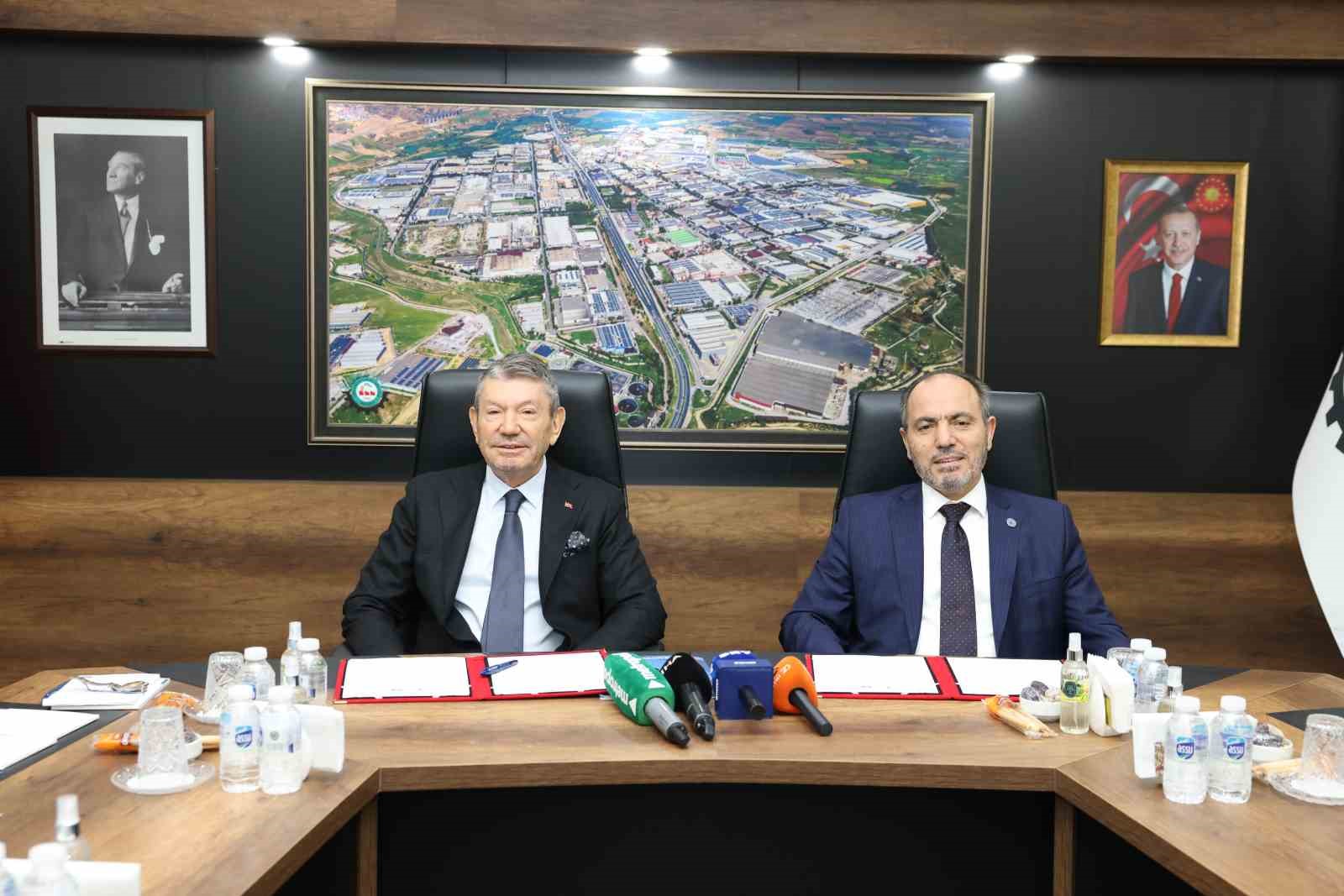 Denizli OSB Vakfından PAÜ İnme Merkezime tomografi cihazı bağışı
