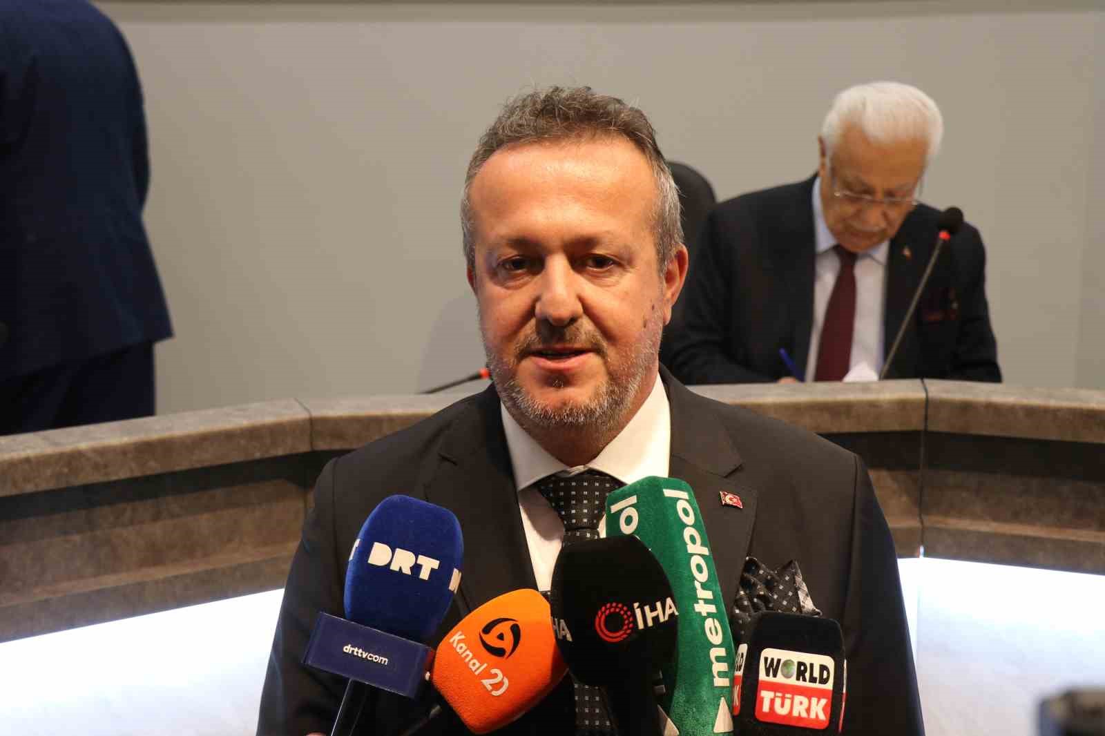 Denizli OSB’de yeni Başkan Selim Yaymanoğlu oldu
Denizli OSB’de yeni Başkan Selim Yaymanoğlu oldu