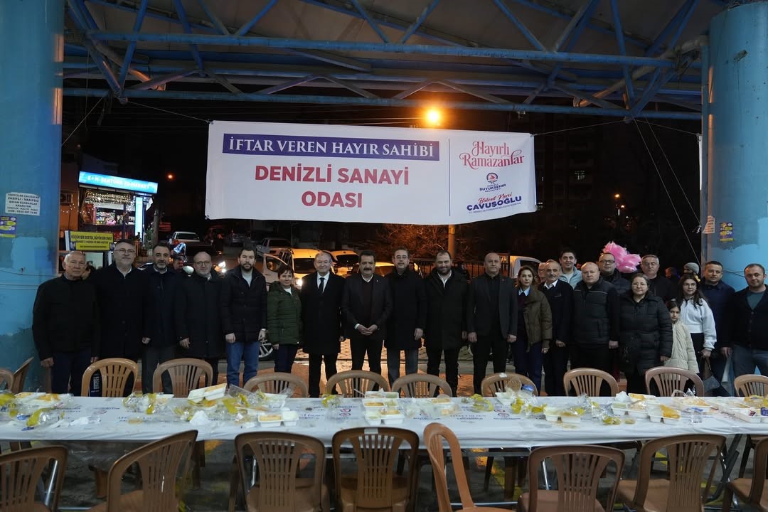 Denizli Sanayi Odasının iftar sofrası Fatih Mahallesi’nde kuruldu
Denizli Sanayi Odasının iftar sofrası Fatih Mahallesi’nde kuruldu