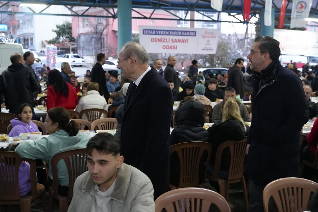 Denizli Sanayi Odasının iftar sofrası Fatih Mahallesi’nde kuruldu
Denizli Sanayi Odasının iftar sofrası Fatih Mahallesi’nde kuruldu