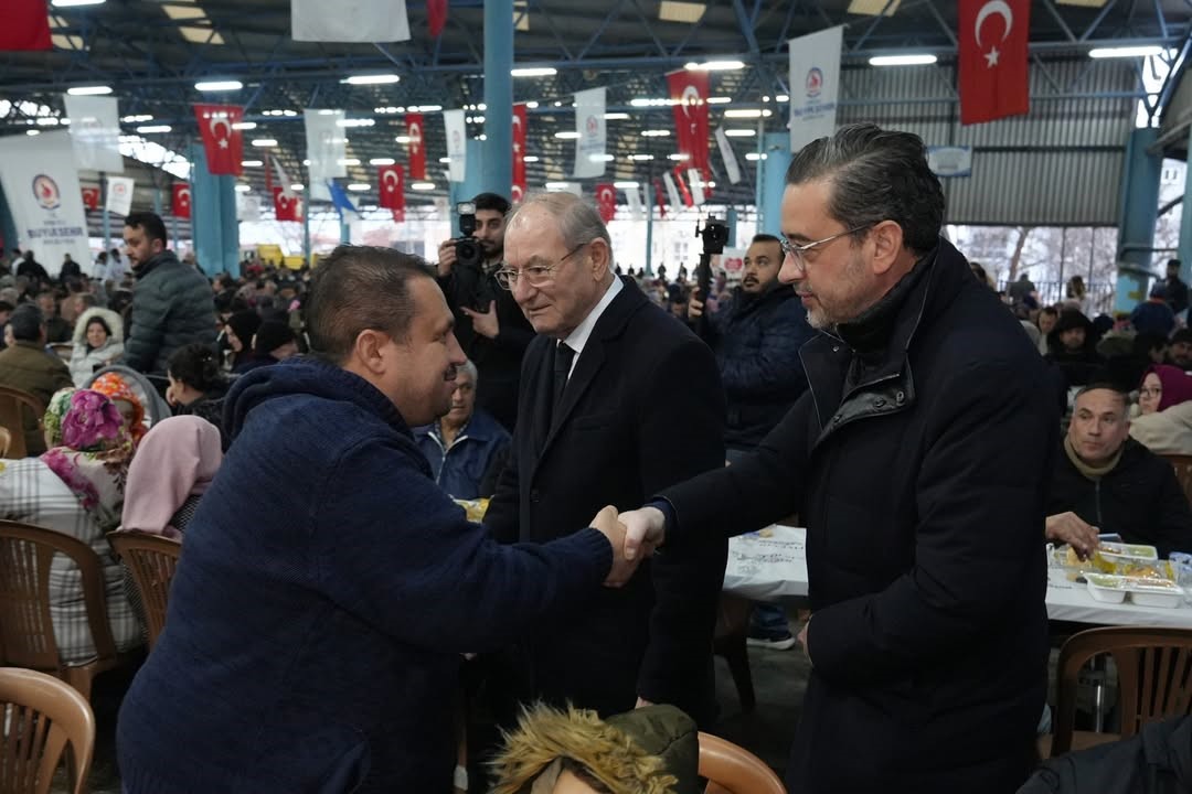 Denizli Sanayi Odasının iftar sofrası Fatih Mahallesi’nde kuruldu
Denizli Sanayi Odasının iftar sofrası Fatih Mahallesi’nde kuruldu