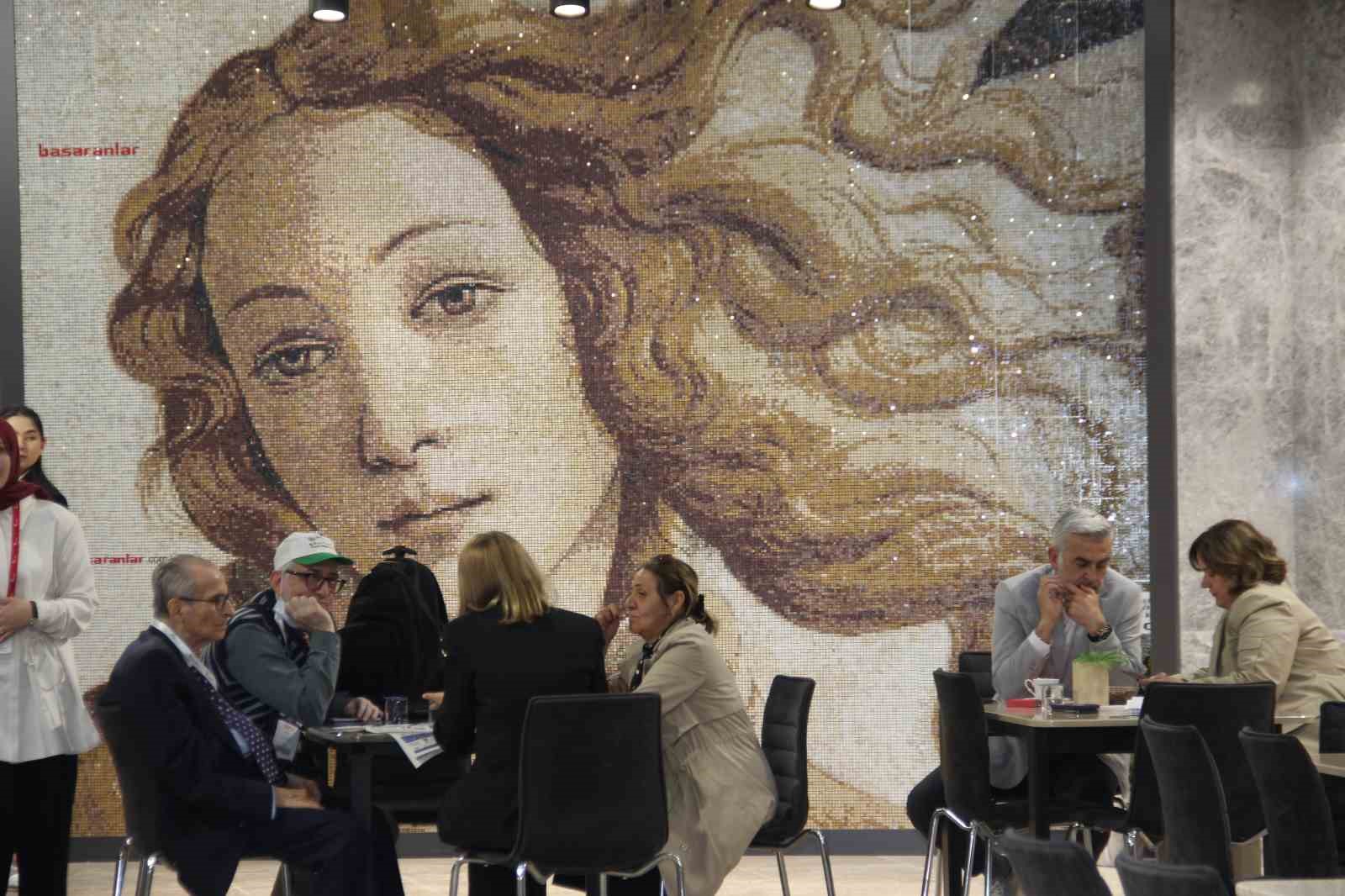 Denizli Ticaret Odası Başkanı Uğur Erdoğan: "Ürünlerimizi satmak için dünyanın dört bir tarafına gidiyoruz"
Denizli Ticaret Odası Başkanı Uğur Erdoğan: "Ürünlerimizi satmak için dünyanın dört bir tarafına gidiyoruz"