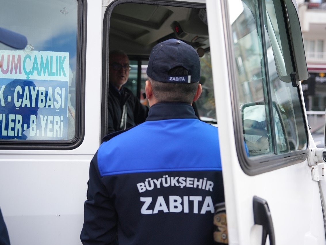 Denizli zabıtasından şehir içi minibüslere denetim
