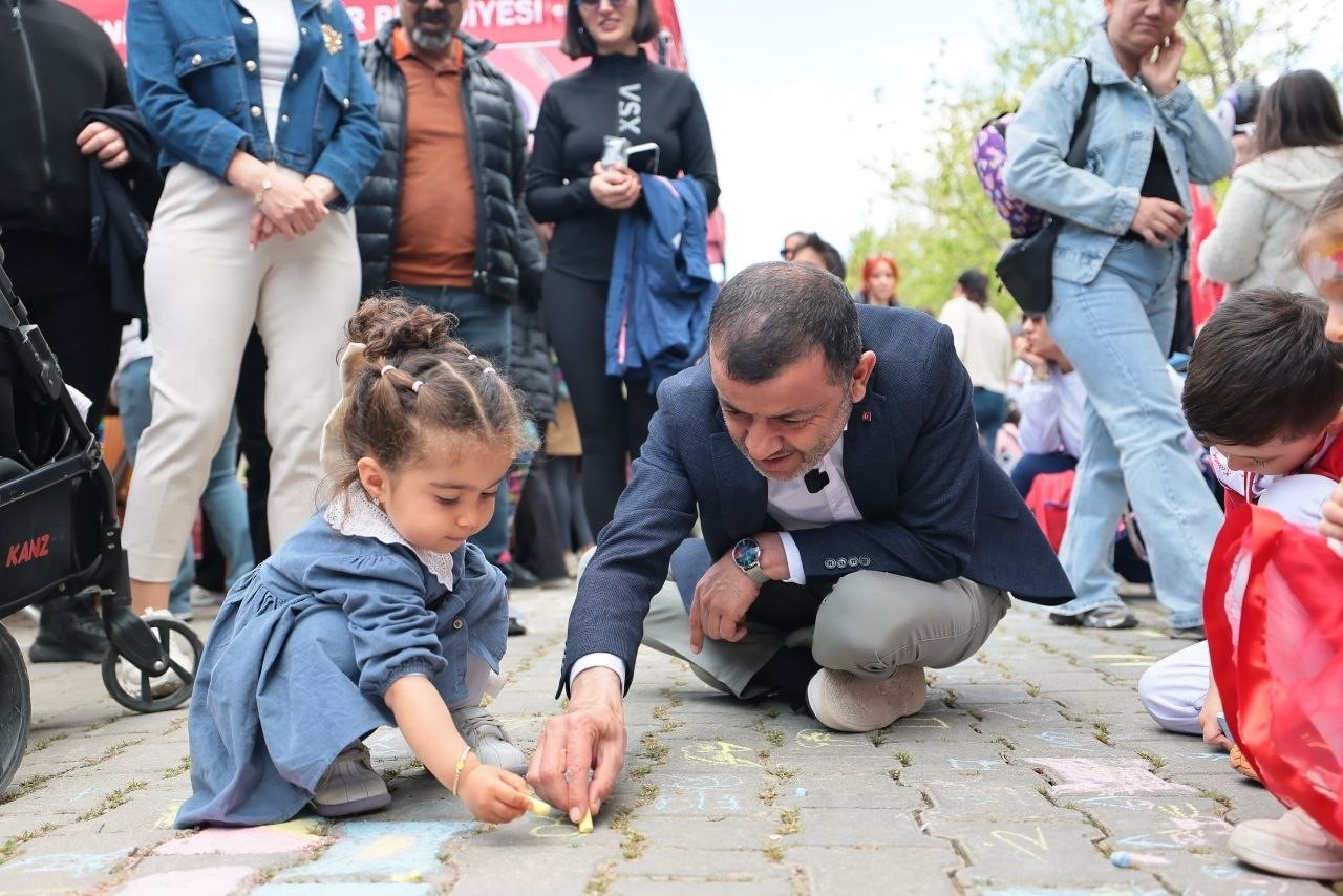 Denizli’de 23 Nisan coşkusu başladı
