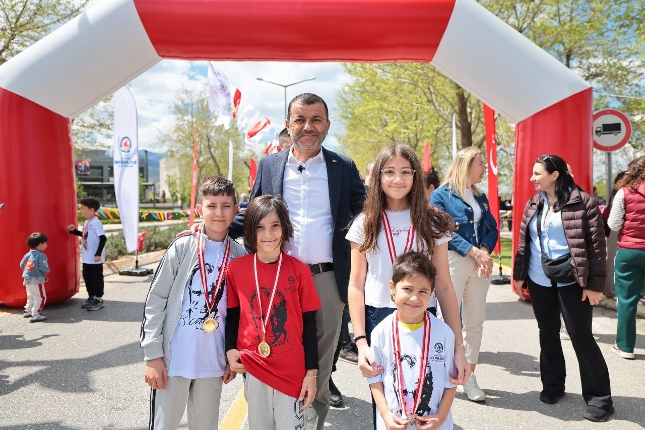 Denizli’de 23 Nisan coşkusu başladı
