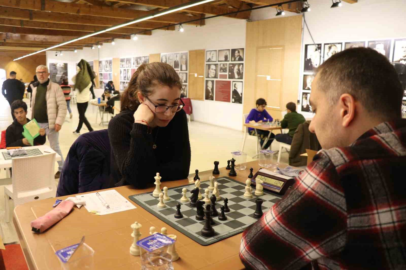 Denizli’de 4. Geleneksel Muharrem Çamlı Anı Satranç Turnuvası gerçekleştirildi
