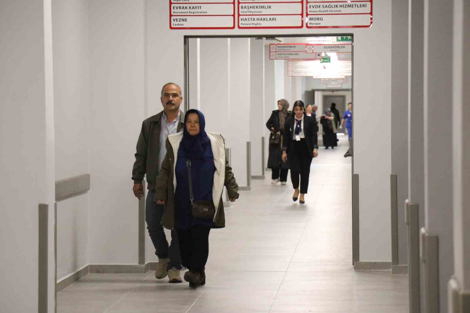 Denizli’de 500 yataklı Acil Durum Hastanesi hizmete girdi
